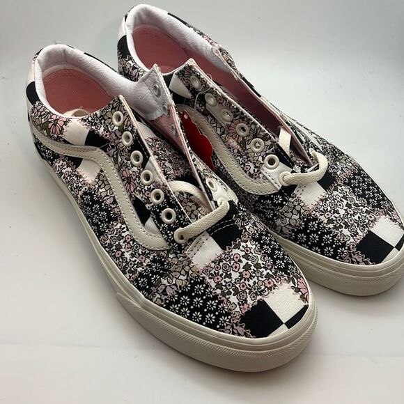 Vans Old Skool Patchwork Floral Black & White Skate Shoes- NWT- men size 9‎ - Picture 1 of 7